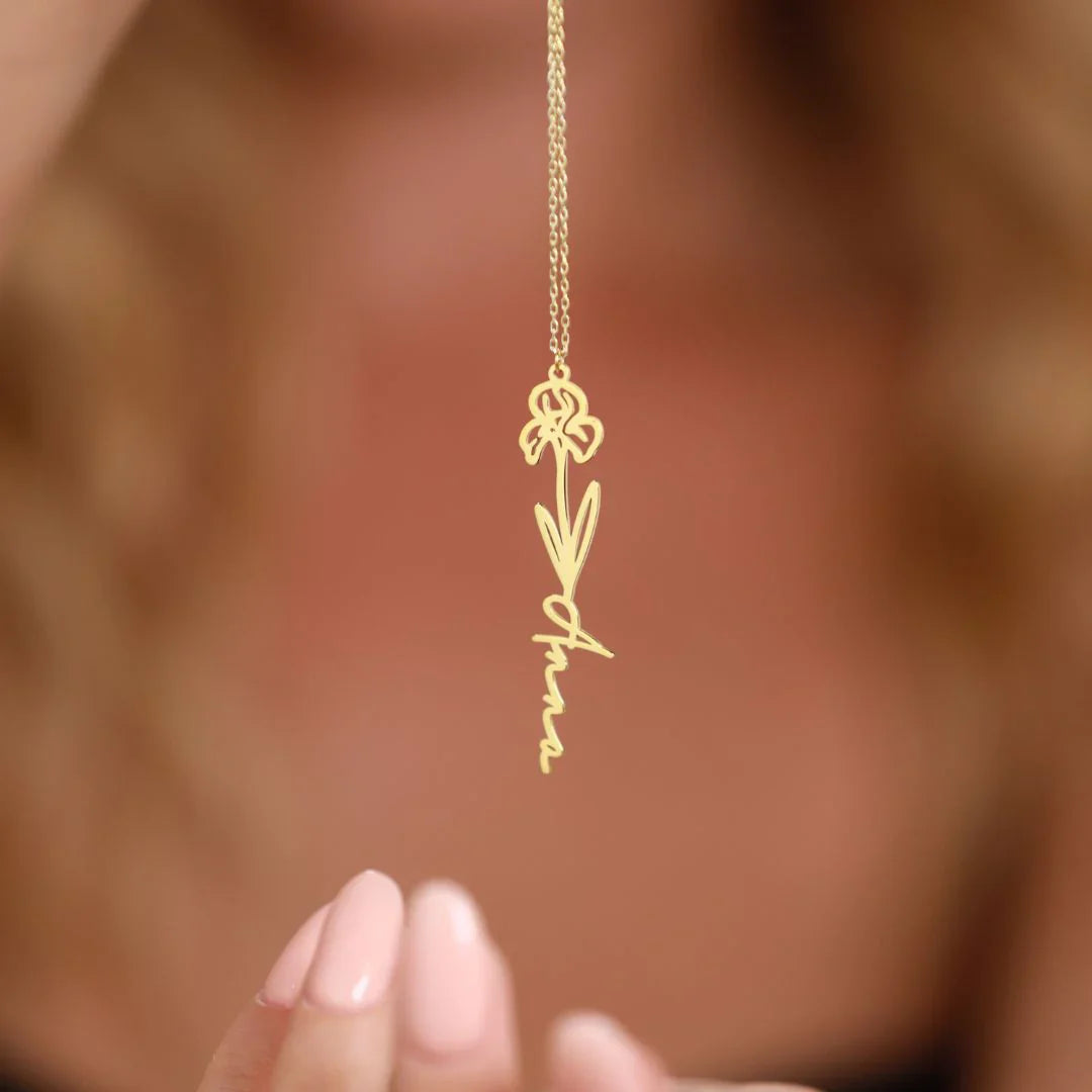 Collar personalizado con nombre y flor de nacimiento