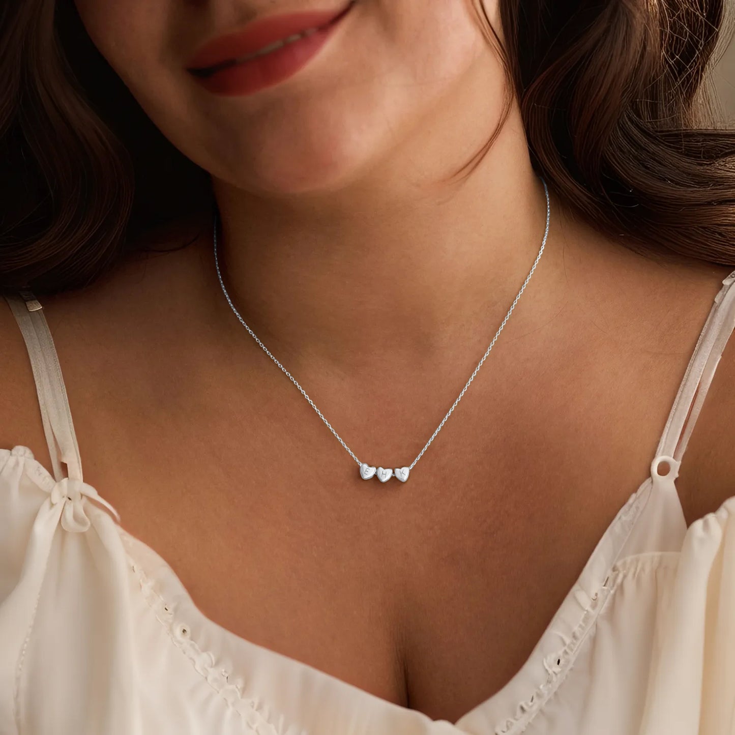 Collar personalizado con inicial y corazón